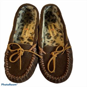 Minnetonka Brown Moccasins Size 7